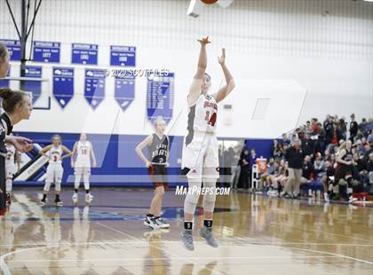 Thumbnail 3 in Circleville vs. Logan Elm (OHSAA D2 District Semifinal) photogallery.