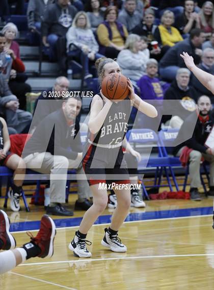 Thumbnail 2 in Circleville vs. Logan Elm (OHSAA D2 District Semifinal) photogallery.