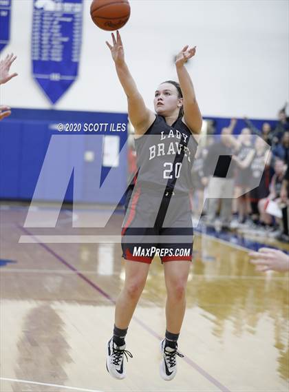 Thumbnail 1 in Circleville vs. Logan Elm (OHSAA D2 District Semifinal) photogallery.