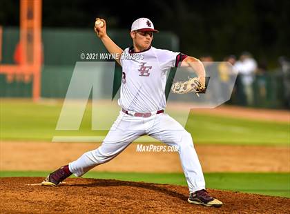 Thumbnail 1 in Liberty-Eylau vs. Pleasant Grove photogallery.
