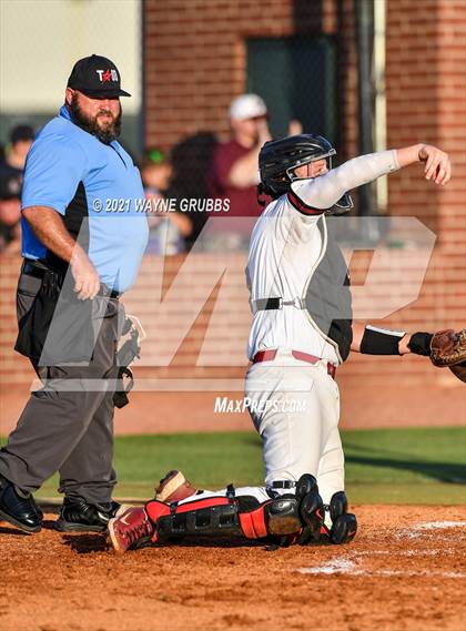 Thumbnail 2 in Liberty-Eylau vs. Pleasant Grove photogallery.