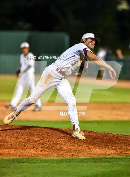 Thumbnail 2 in Liberty-Eylau vs. Pleasant Grove photogallery.