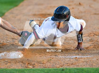Thumbnail 2 in Liberty-Eylau vs. Pleasant Grove photogallery.
