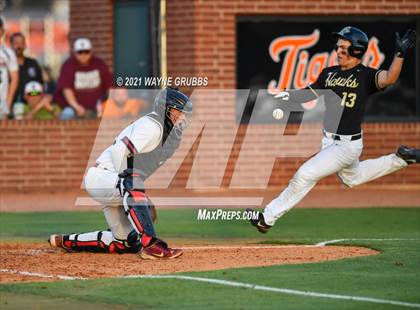 Thumbnail 1 in Liberty-Eylau vs. Pleasant Grove photogallery.