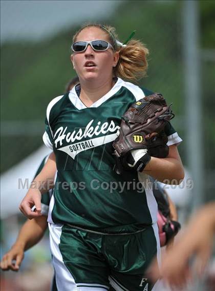 Thumbnail 3 in Floral Park vs. Franklin Academy (NYSPHSAA Class A Semifinal) photogallery.