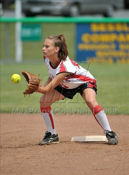 Thumbnail 2 in Floral Park vs. Franklin Academy (NYSPHSAA Class A Semifinal) photogallery.