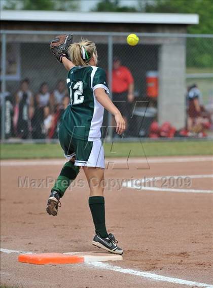 Thumbnail 1 in Floral Park vs. Franklin Academy (NYSPHSAA Class A Semifinal) photogallery.