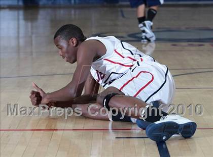 Thumbnail 1 in St. Genevieve @ Bellarmine-Jefferson photogallery.