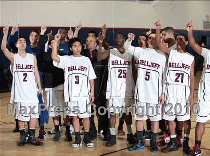 Thumbnail 2 in St. Genevieve @ Bellarmine-Jefferson photogallery.