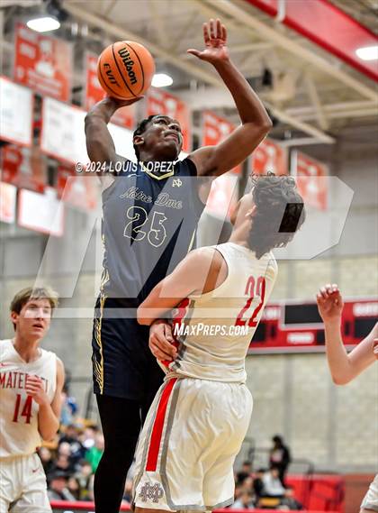 Thumbnail 2 in Notre Dame (SO) @ Mater Dei (CIF State SoCal DIV 1 Regional Playoff) photogallery.