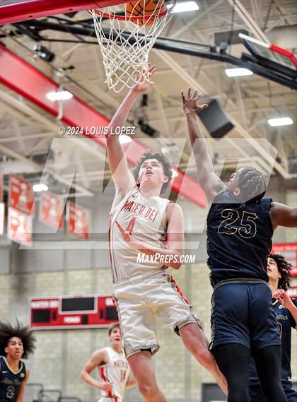 Thumbnail 1 in Notre Dame (SO) @ Mater Dei (CIF State SoCal DIV 1 Regional Playoff) photogallery.