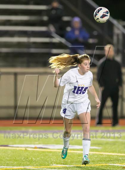 Thumbnail 3 in Skyline vs. Issaquah (WIAA 4A Quaterfinal)  photogallery.