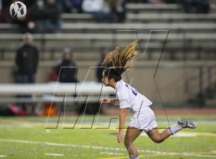 Thumbnail 1 in Skyline vs. Issaquah (WIAA 4A Quaterfinal)  photogallery.