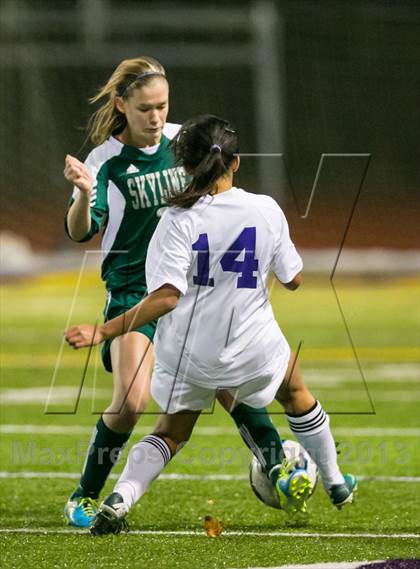 Thumbnail 3 in Skyline vs. Issaquah (WIAA 4A Quaterfinal)  photogallery.