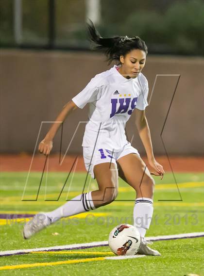 Thumbnail 2 in Skyline vs. Issaquah (WIAA 4A Quaterfinal)  photogallery.