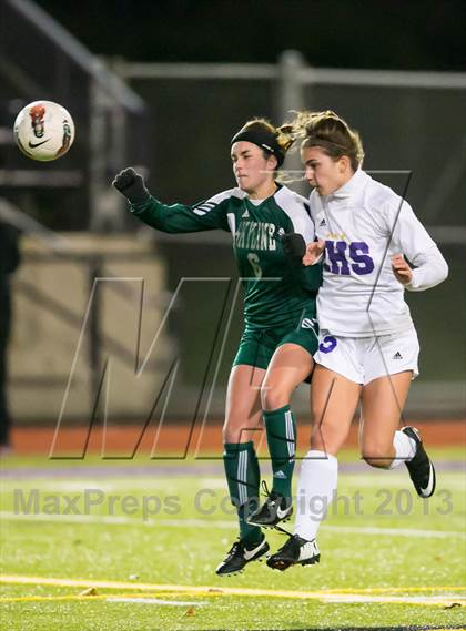 Thumbnail 3 in Skyline vs. Issaquah (WIAA 4A Quaterfinal)  photogallery.