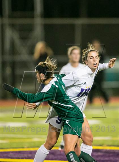Thumbnail 2 in Skyline vs. Issaquah (WIAA 4A Quaterfinal)  photogallery.