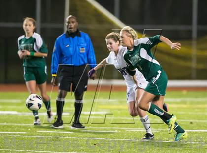 Thumbnail 1 in Skyline vs. Issaquah (WIAA 4A Quaterfinal)  photogallery.