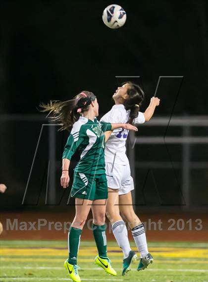 Thumbnail 2 in Skyline vs. Issaquah (WIAA 4A Quaterfinal)  photogallery.