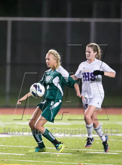 Thumbnail 2 in Skyline vs. Issaquah (WIAA 4A Quaterfinal)  photogallery.