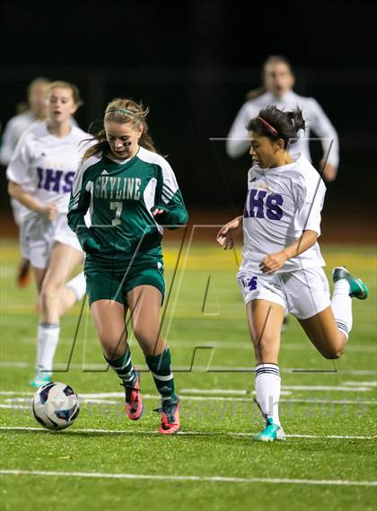 Thumbnail 1 in Skyline vs. Issaquah (WIAA 4A Quaterfinal)  photogallery.