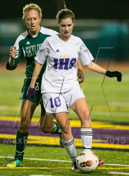 Thumbnail 1 in Skyline vs. Issaquah (WIAA 4A Quaterfinal)  photogallery.