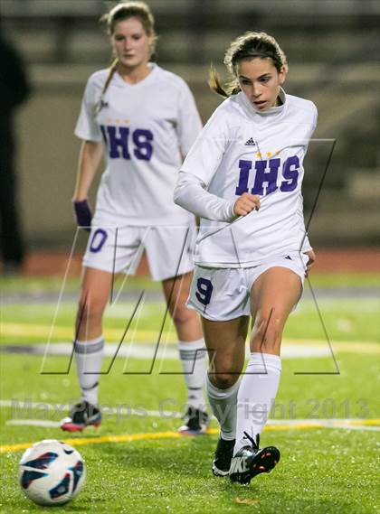 Thumbnail 2 in Skyline vs. Issaquah (WIAA 4A Quaterfinal)  photogallery.