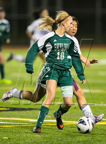 Thumbnail 2 in Skyline vs. Issaquah (WIAA 4A Quaterfinal)  photogallery.