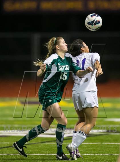 Thumbnail 3 in Skyline vs. Issaquah (WIAA 4A Quaterfinal)  photogallery.