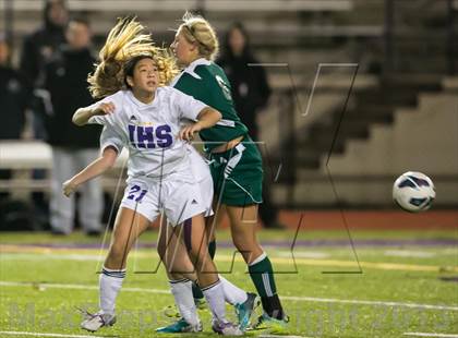 Thumbnail 2 in Skyline vs. Issaquah (WIAA 4A Quaterfinal)  photogallery.