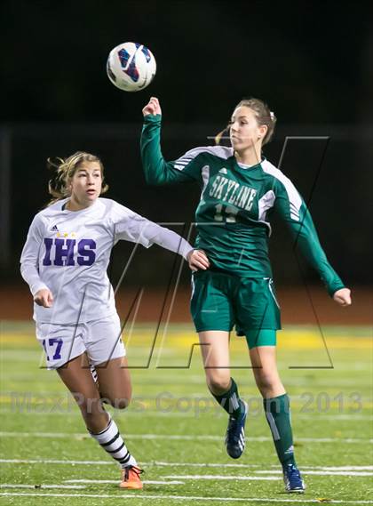 Thumbnail 1 in Skyline vs. Issaquah (WIAA 4A Quaterfinal)  photogallery.