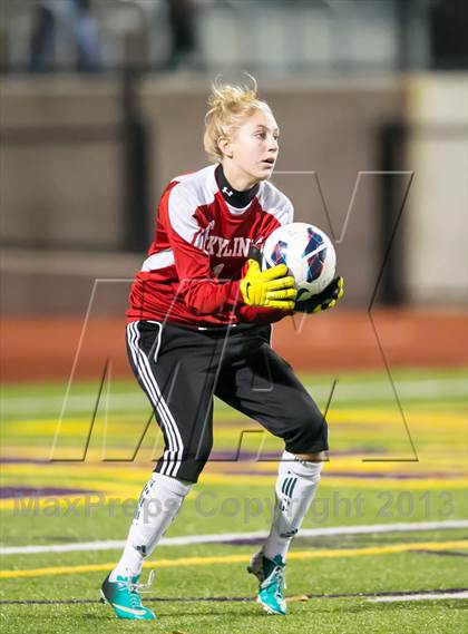Thumbnail 3 in Skyline vs. Issaquah (WIAA 4A Quaterfinal)  photogallery.
