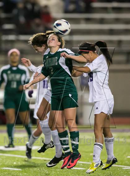 Thumbnail 1 in Skyline vs. Issaquah (WIAA 4A Quaterfinal)  photogallery.