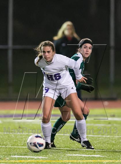 Thumbnail 3 in Skyline vs. Issaquah (WIAA 4A Quaterfinal)  photogallery.