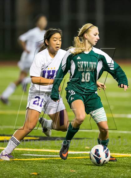 Thumbnail 1 in Skyline vs. Issaquah (WIAA 4A Quaterfinal)  photogallery.