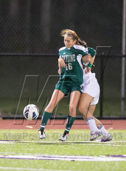 Thumbnail 3 in Skyline vs. Issaquah (WIAA 4A Quaterfinal)  photogallery.