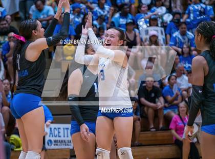 Thumbnail 1 in Moanalua vs Kapolei (OIA Division 1 Final) photogallery.