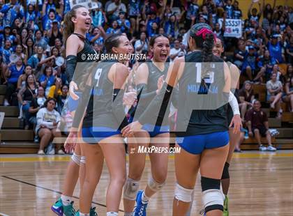 Thumbnail 1 in Moanalua vs Kapolei (OIA Division 1 Final) photogallery.