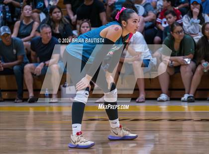 Thumbnail 1 in Moanalua vs Kapolei (OIA Division 1 Final) photogallery.
