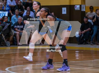 Thumbnail 1 in Moanalua vs Kapolei (OIA Division 1 Final) photogallery.