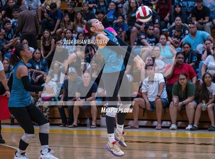 Thumbnail 1 in Moanalua vs Kapolei (OIA Division 1 Final) photogallery.
