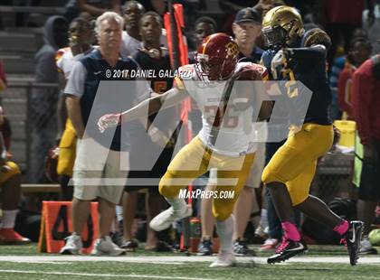 Thumbnail 3 in St. Thomas Aquinas vs Deerfield Beach photogallery.