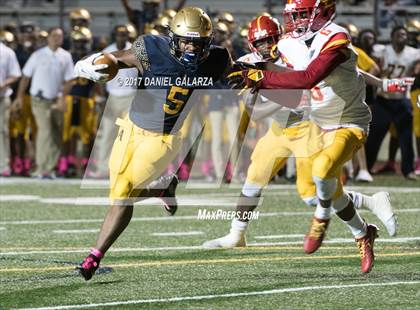 Thumbnail 1 in St. Thomas Aquinas vs Deerfield Beach photogallery.