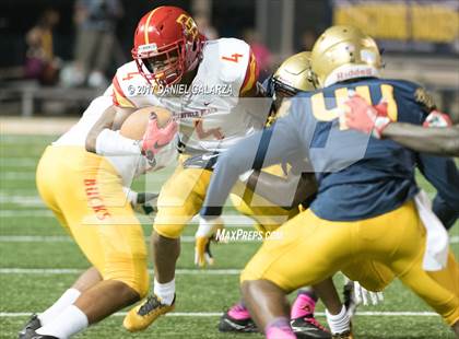 Thumbnail 1 in St. Thomas Aquinas vs Deerfield Beach photogallery.