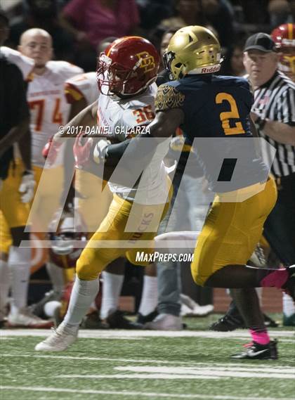 Thumbnail 2 in St. Thomas Aquinas vs Deerfield Beach photogallery.