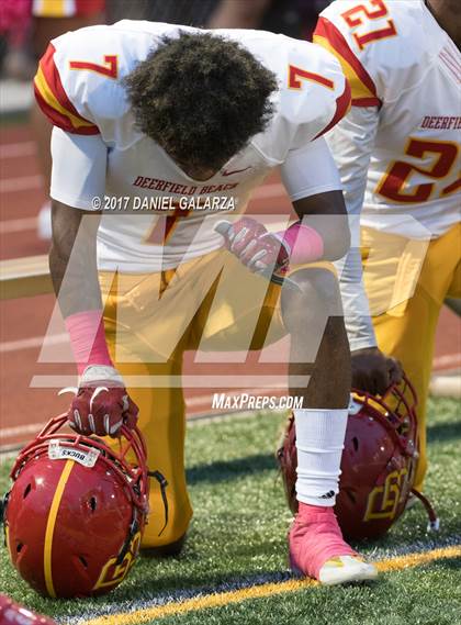 Thumbnail 1 in St. Thomas Aquinas vs Deerfield Beach photogallery.