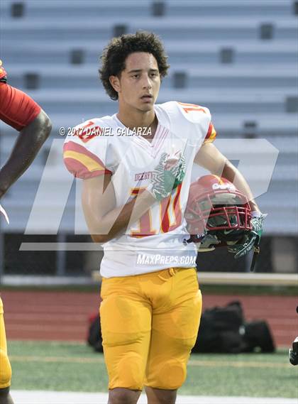 Thumbnail 2 in St. Thomas Aquinas vs Deerfield Beach photogallery.