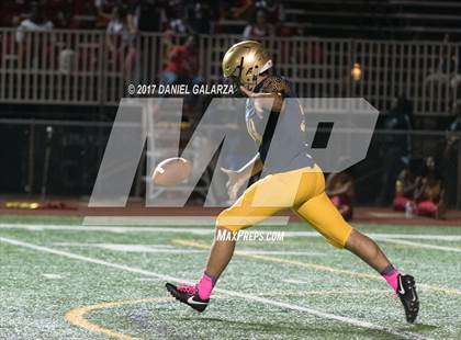 Thumbnail 1 in St. Thomas Aquinas vs Deerfield Beach photogallery.