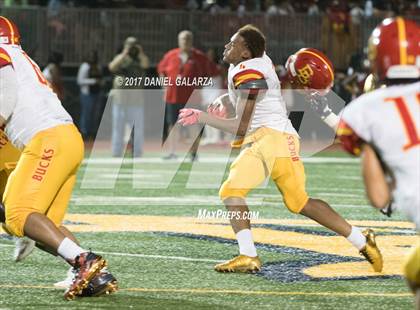 Thumbnail 2 in St. Thomas Aquinas vs Deerfield Beach photogallery.