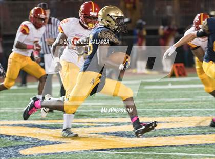 Thumbnail 1 in St. Thomas Aquinas vs Deerfield Beach photogallery.